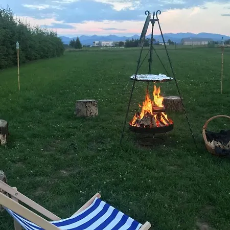 Na Wylacznosc Z Duzym Ogrodem 度假居 *